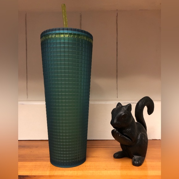 2022 Starbucks 24 oz Tumbler Mountain Dew Green Like New Never Used - Picture 3 of 4